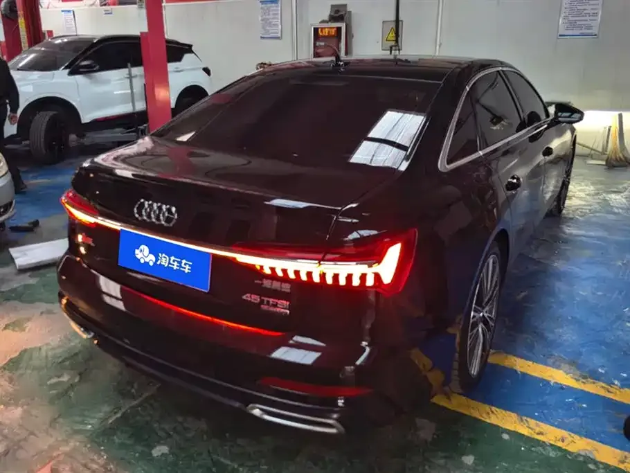 Audi A6L 2021 из CN, фото 3