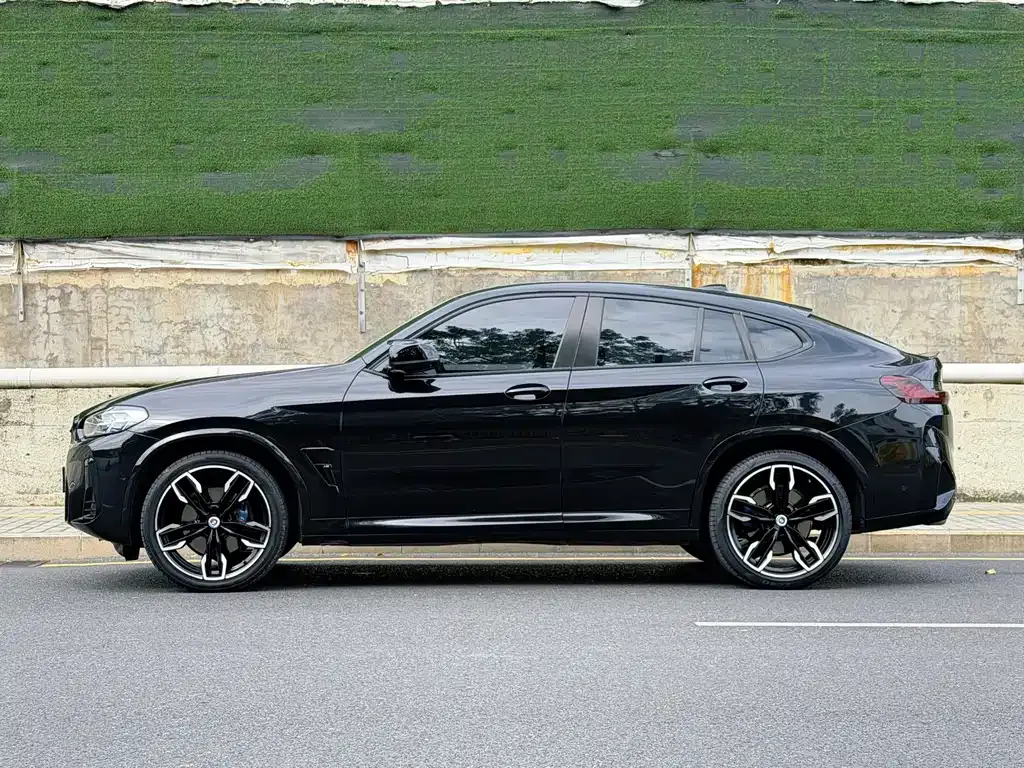 BMW X4 M40i 2023 из CN, фото 2
