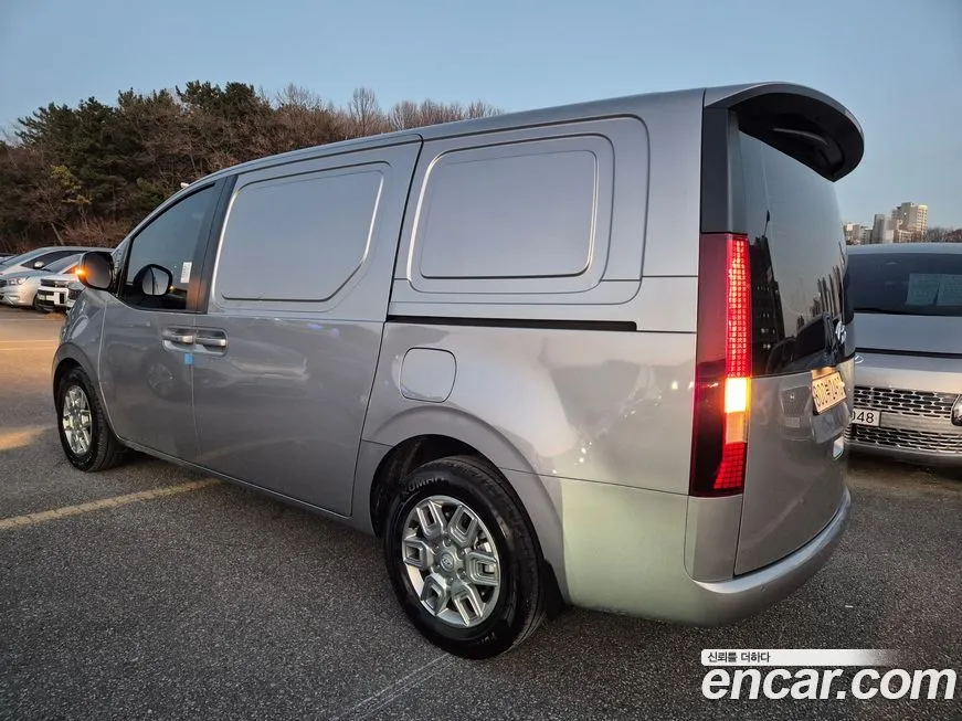 Hyundai Staria 2024 из KR, фото 4