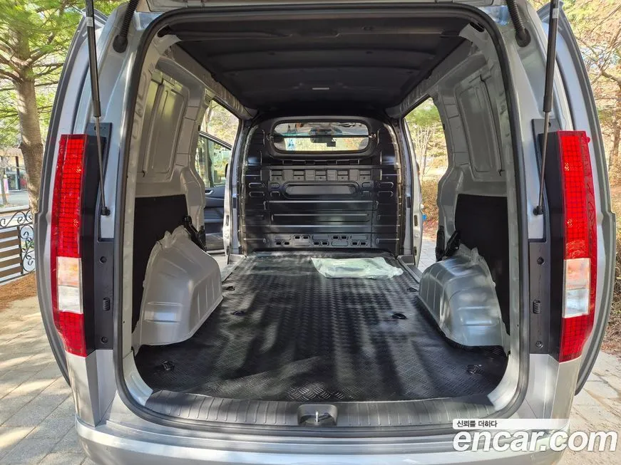 Hyundai Staria 2024 из KR, фото 7