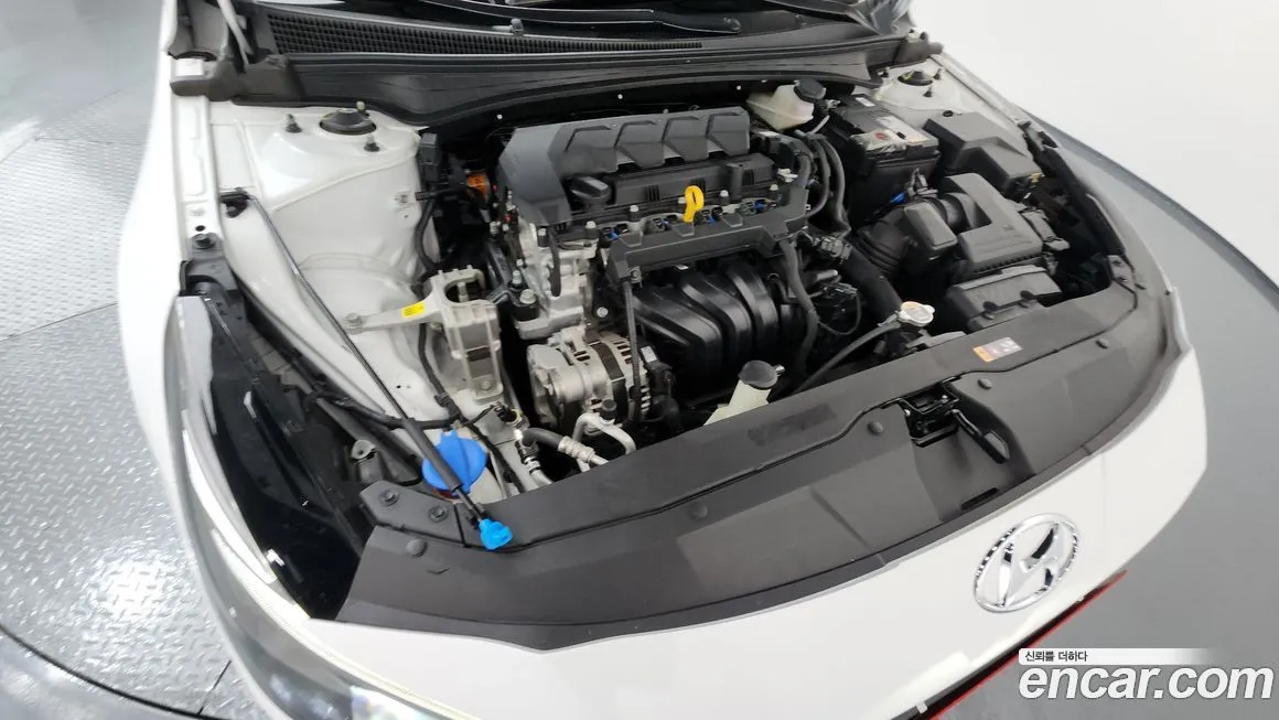 Hyundai AVANTE 2023 из KR, фото 6