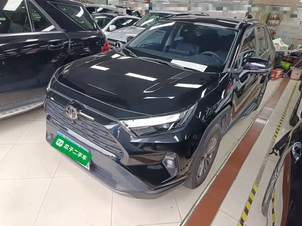 Toyota RAV4 2024 из CN, фото 2
