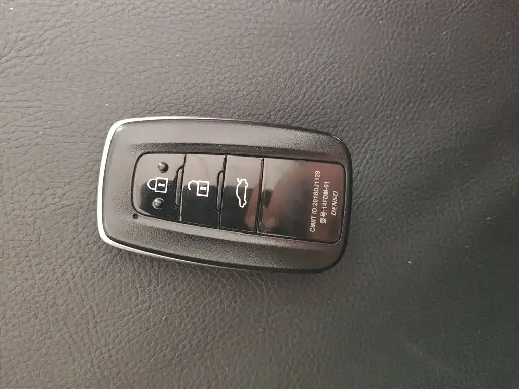 Toyota Camry 2021 из CN, фото 9