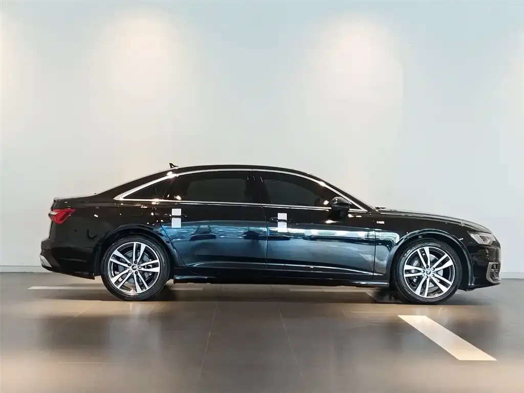 Audi A6L 2023 из CN, фото 3