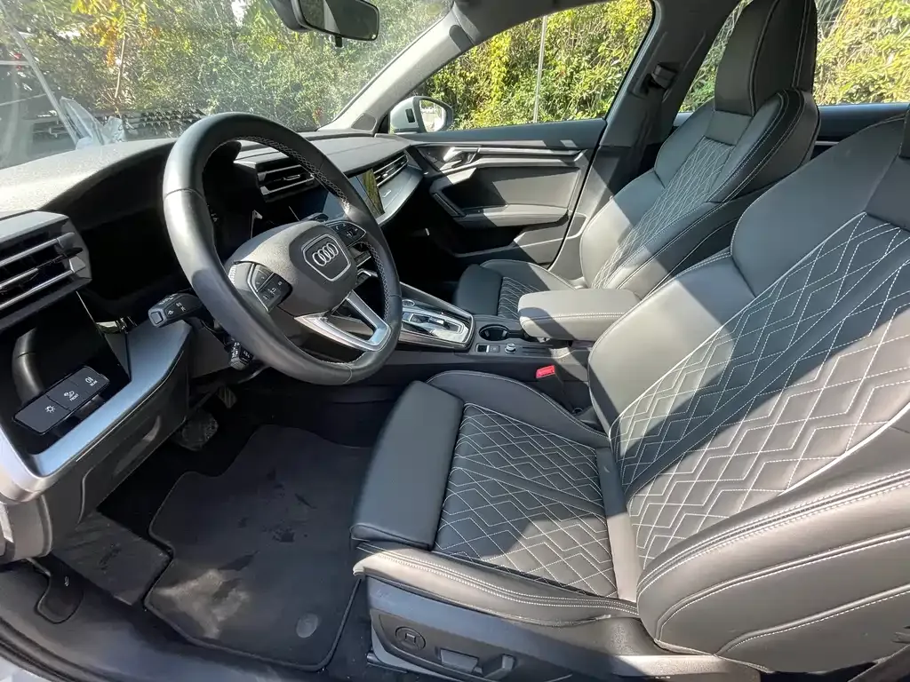 Audi A3 2024 из CN, фото 4