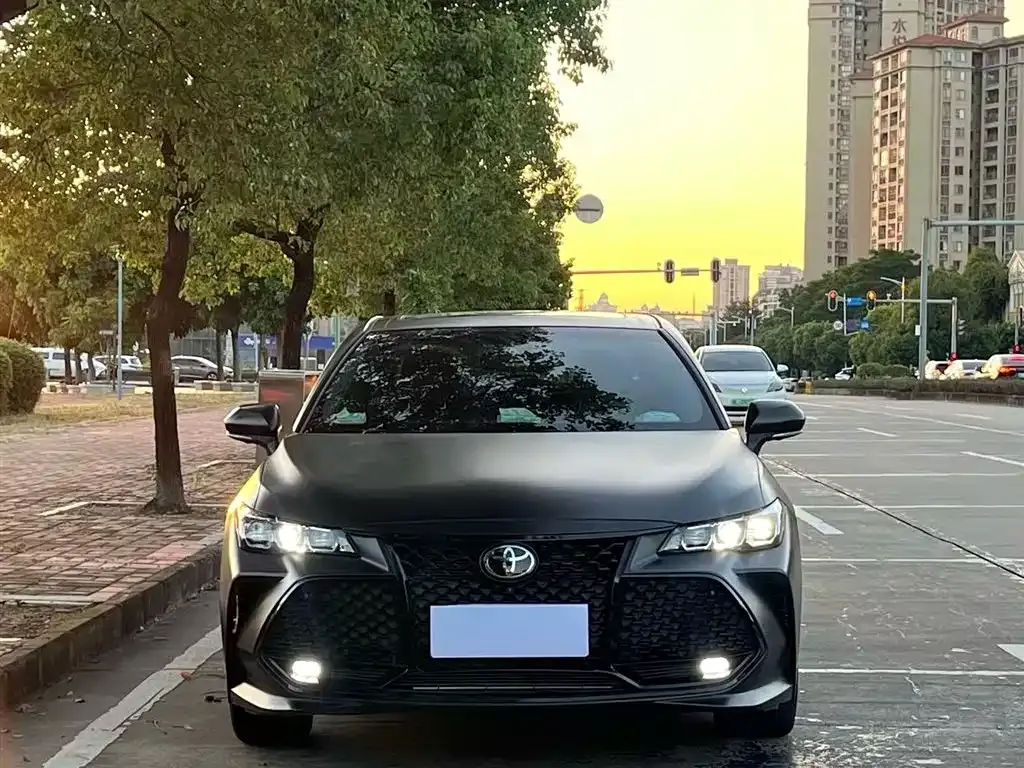 Toyota Avalon 2022 из CN, фото 2