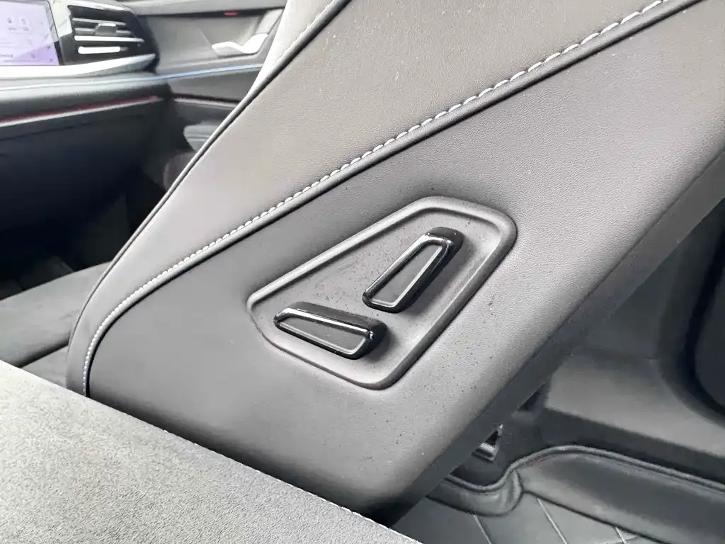 Volkswagen Passat 2024 из CN, фото 10