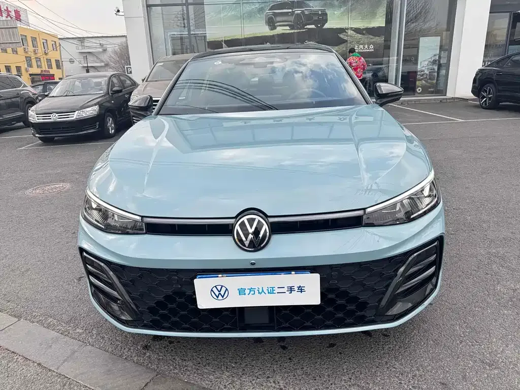 Volkswagen Passat 2024 из CN, фото 2