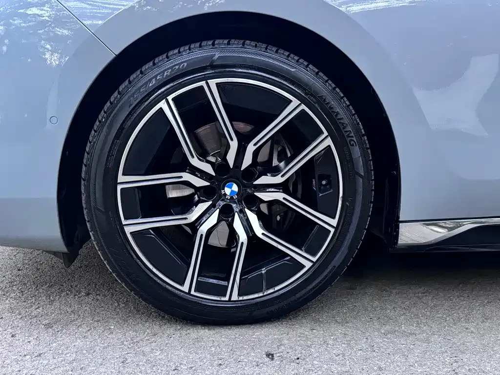 BMW 7 Series 2024 из CN, фото 4