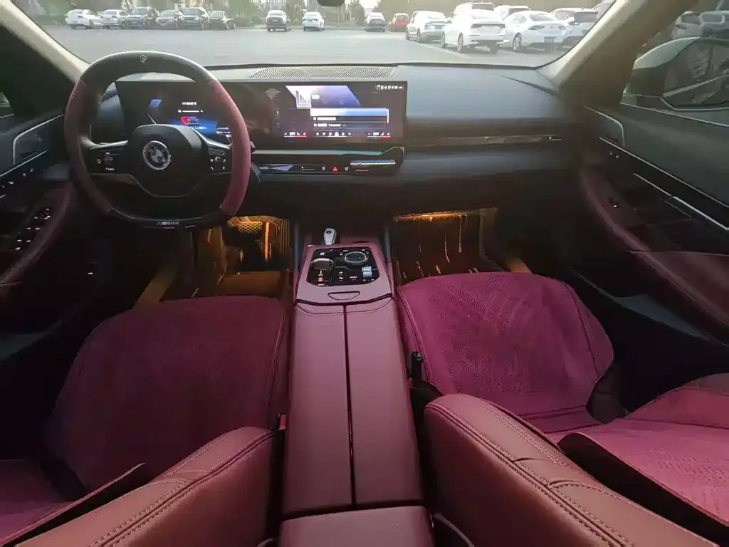 BMW 5 Series 2025 из CN, фото 9