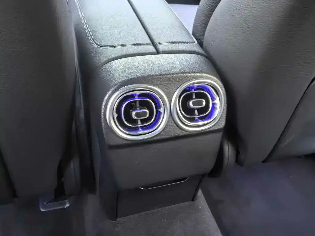 Mercedes-Benz C-Class 2023 из CN, фото 7