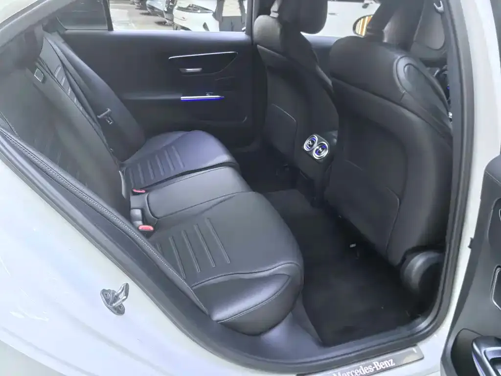 Mercedes-Benz C-Class 2023 из CN, фото 8