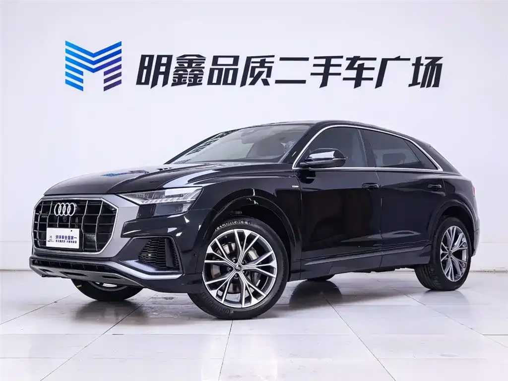 Audi Q8 2023 из CN, фото 2