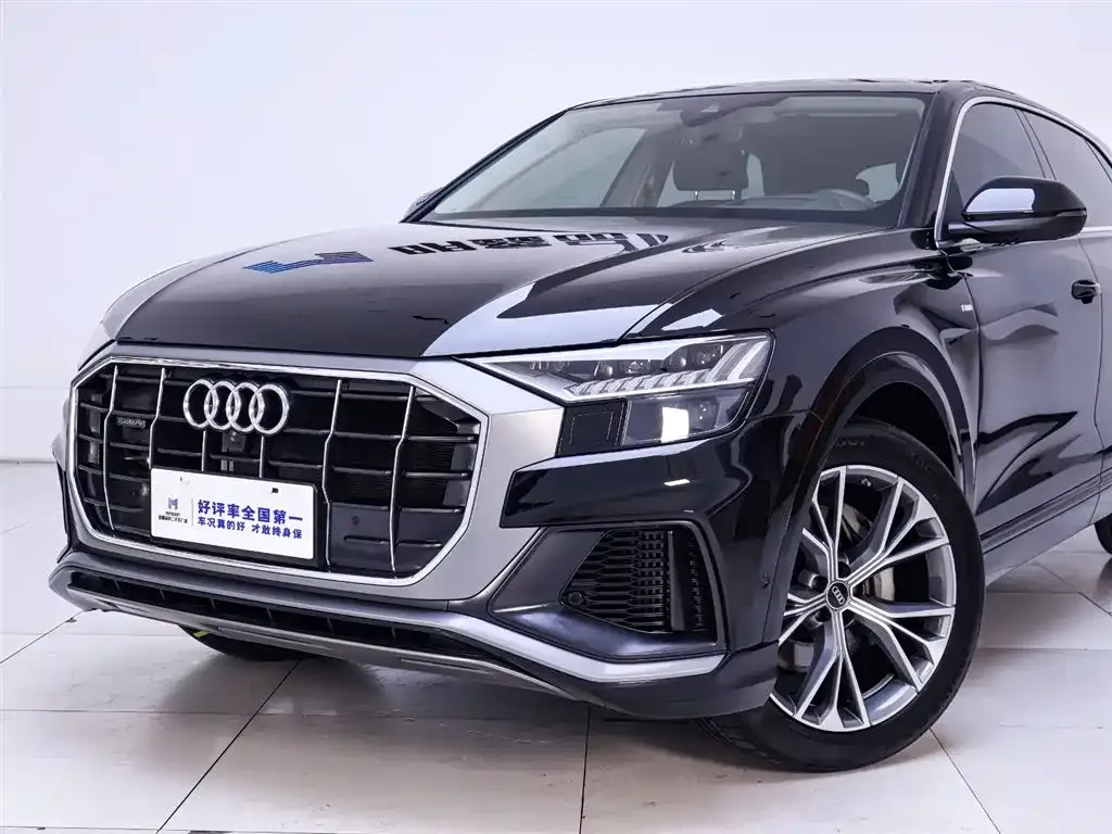 Audi Q8 2023 из CN, фото 3