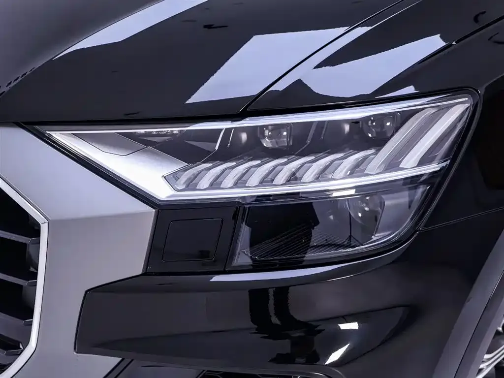 Audi Q8 2023 из CN, фото 4