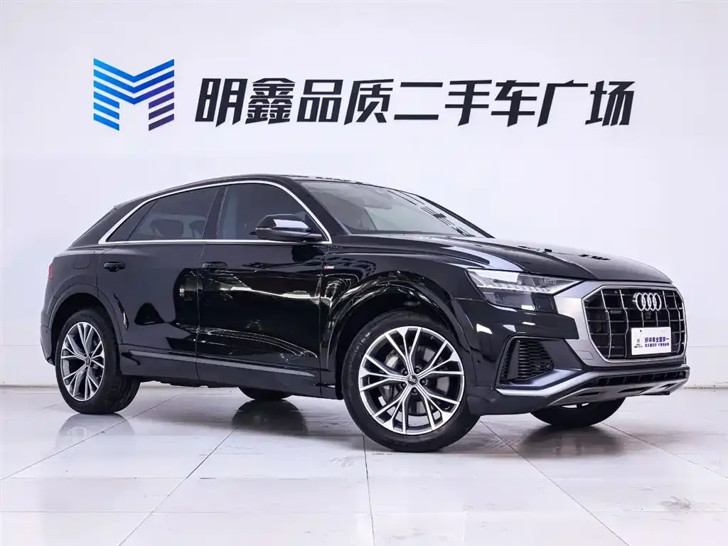 Audi Q8 2023 из CN, фото 5