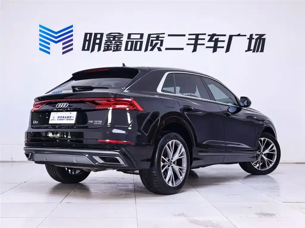 Audi Q8 2023 из CN, фото 7