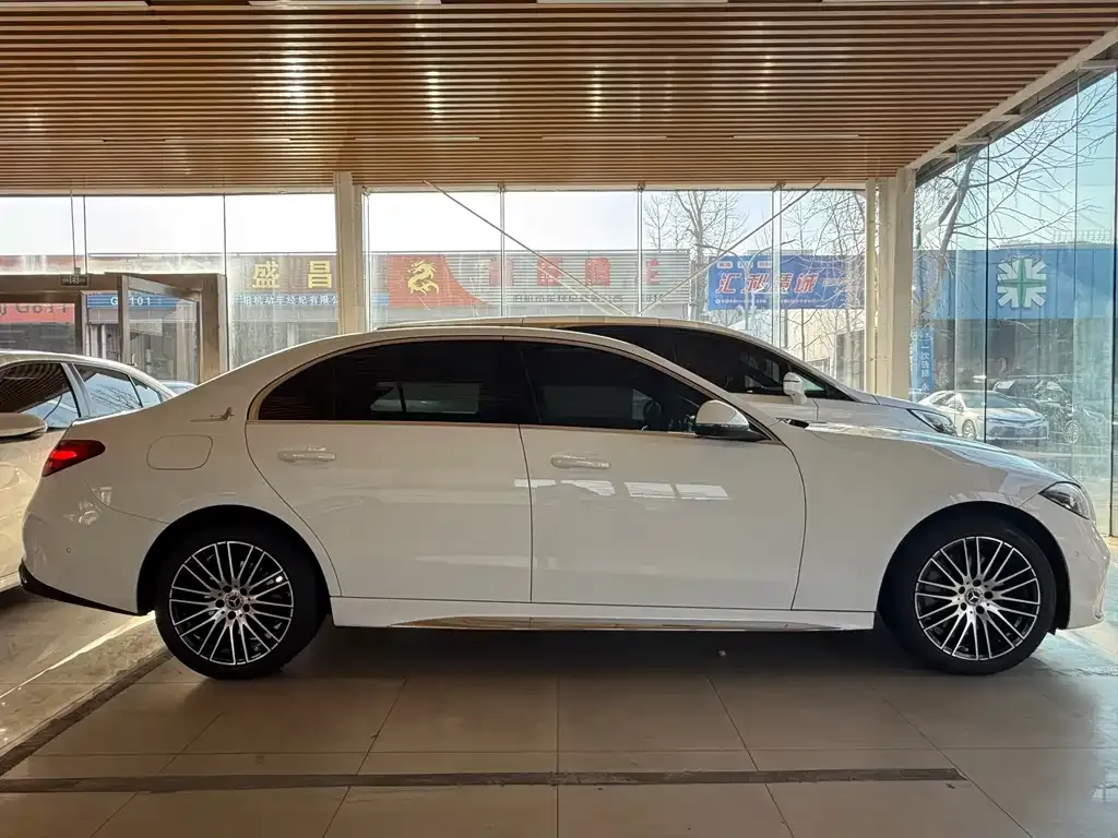 Mercedes-Benz C-Class 2025 из CN, фото 3