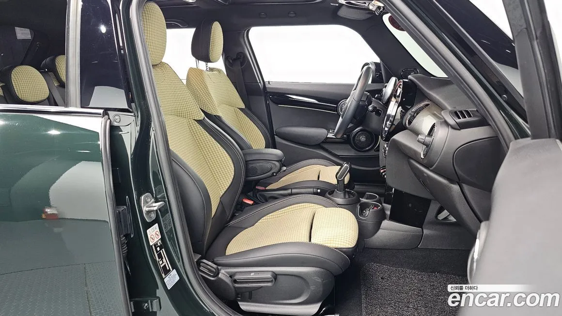 Mini Cooper 2023 из KR, фото 10