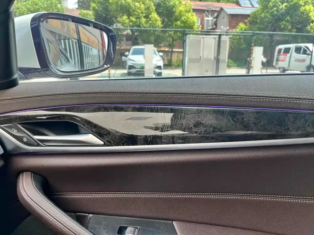 BMW 5 Series 2021 из CN, фото 5