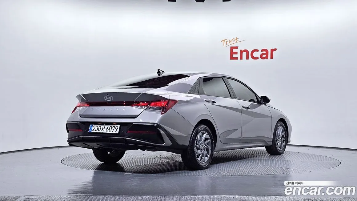 Hyundai AVANTE — фото 2