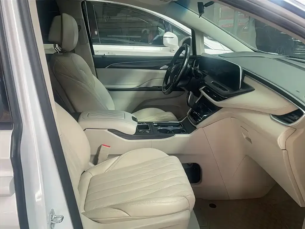 Buick GL8 2022 из CN, фото 3