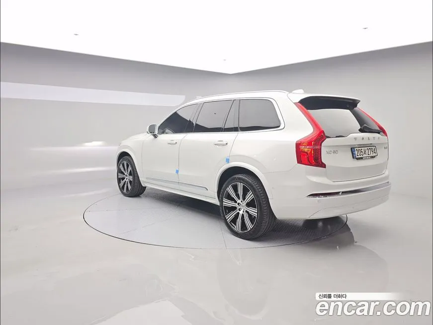 Volvo XC90 2023 из KR, фото 2