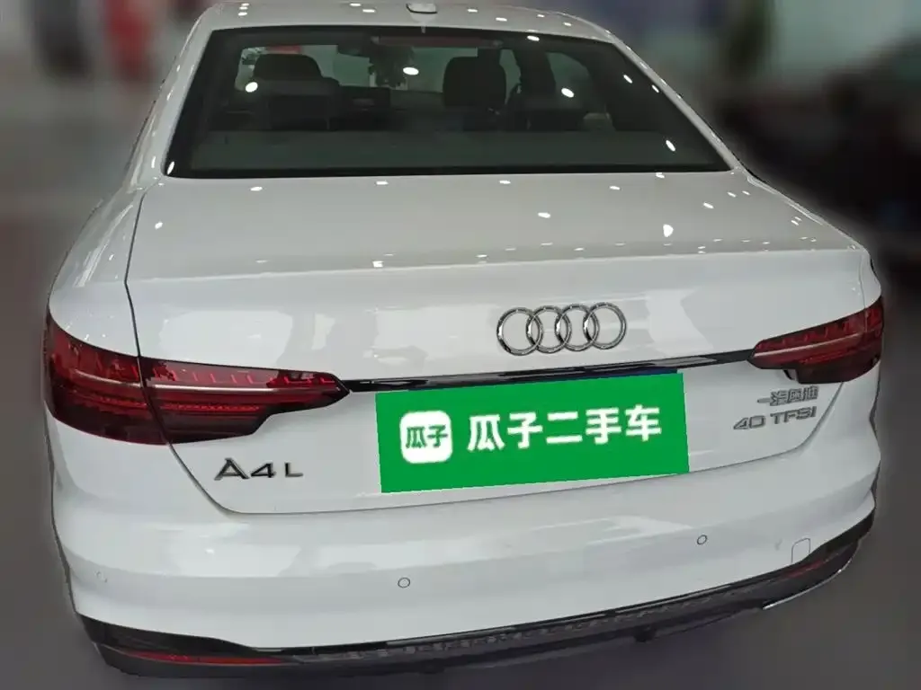 Audi A4L 2023 из CN, фото 10