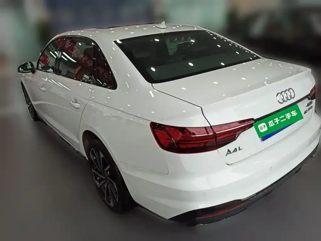 Audi A4L 2023 из CN, фото 9