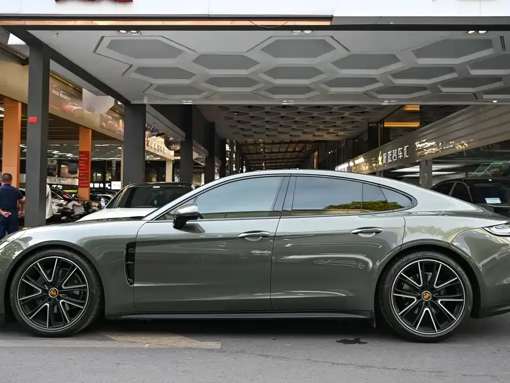 Porsche Panamera 2023 из CN, фото 3