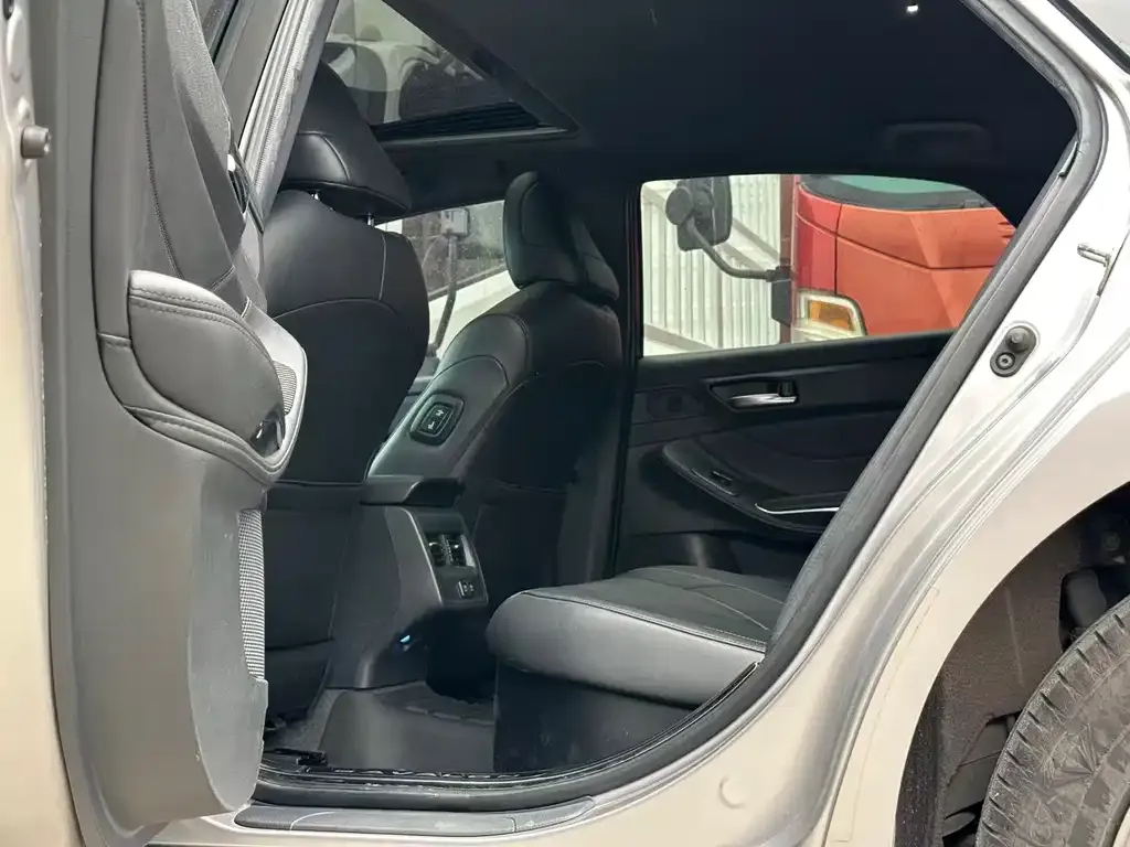 Toyota Avalon 2022 из CN, фото 5