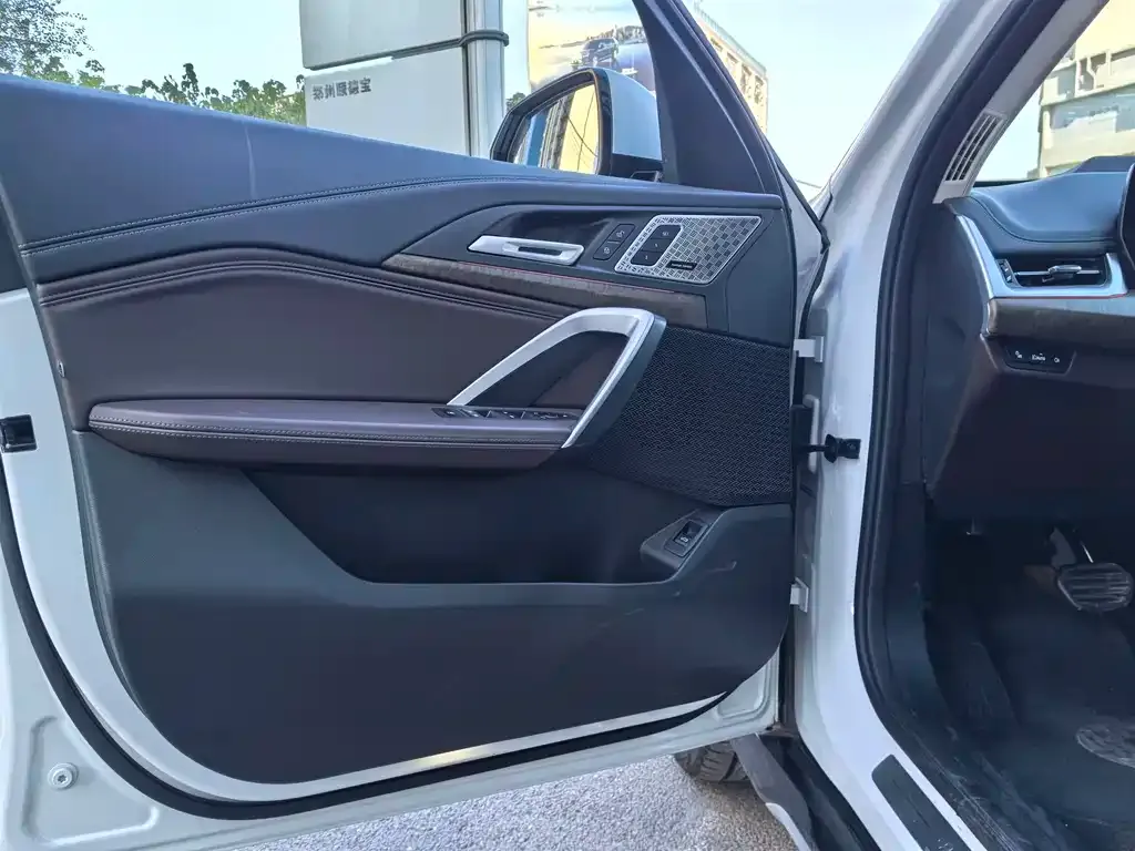 BMW X1 2024 из CN, фото 6