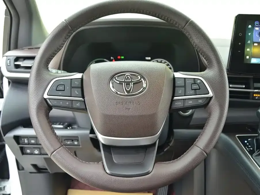 Toyota Granvia 2025 из CN, фото 7