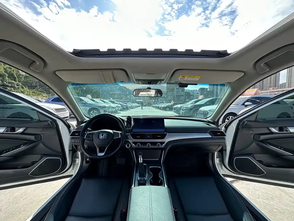 Honda Accord 2023 из CN, фото 10