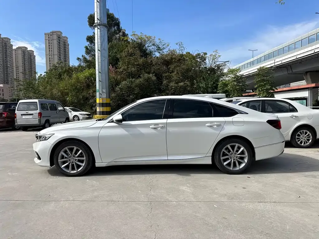 Honda Accord 2023 из CN, фото 2