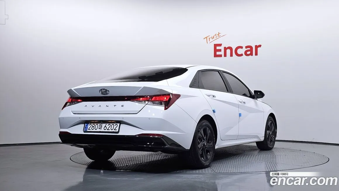 Hyundai AVANTE 2023 из KR, фото 2