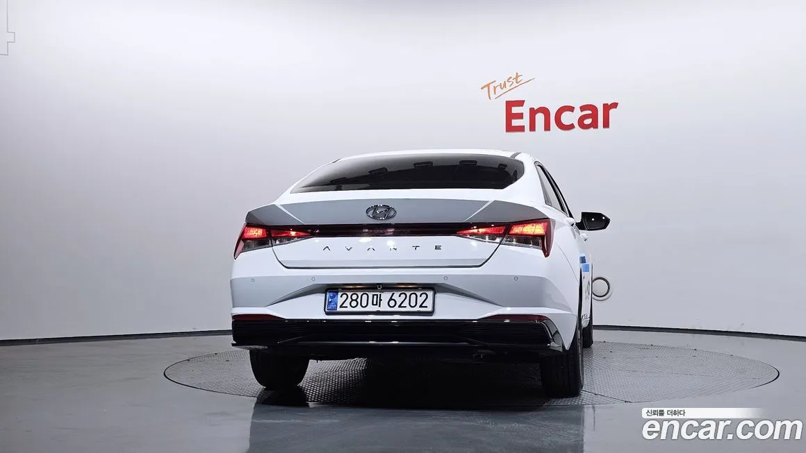 Hyundai AVANTE 2023 из KR, фото 4