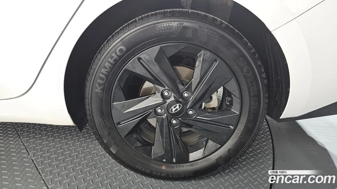 Hyundai AVANTE 2023 из KR, фото 5