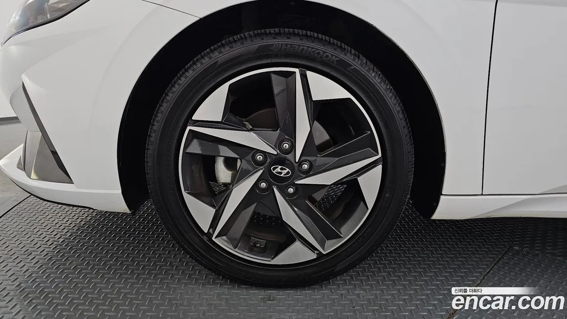 Hyundai AVANTE — фото 5