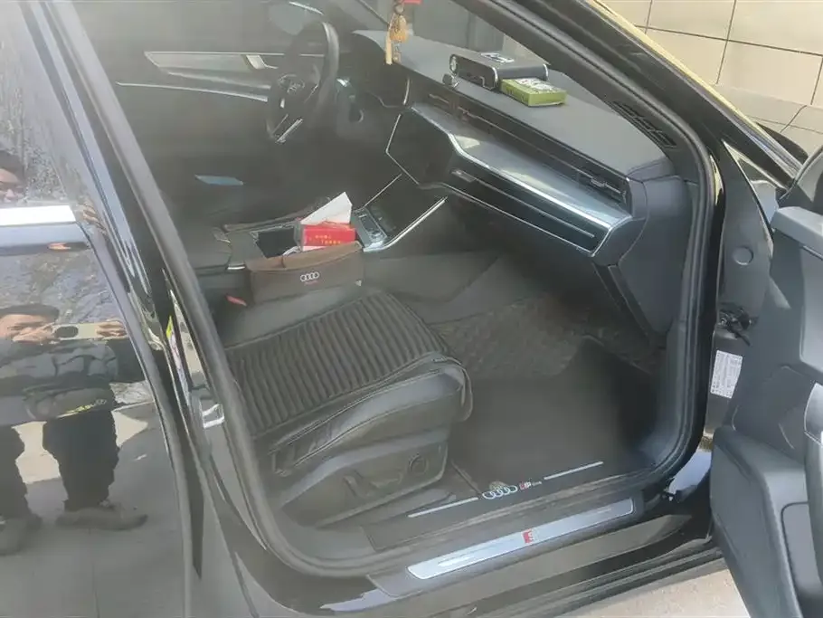 Audi A6L 2021 из CN, фото 8