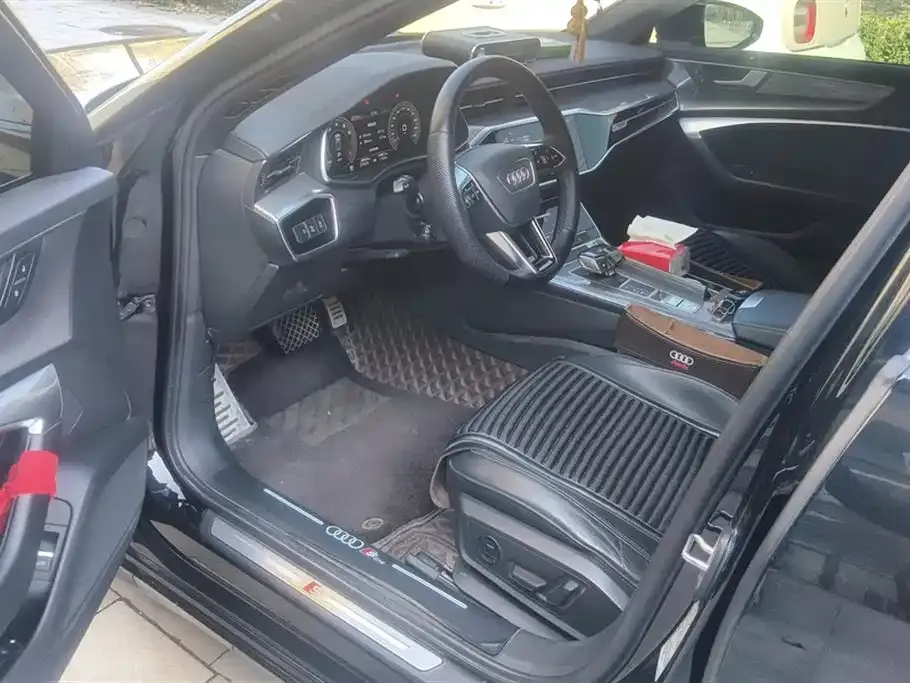 Audi A6L 2021 из CN, фото 9