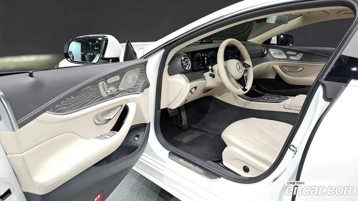 Mercedes-Benz CLS-Class — фото 10