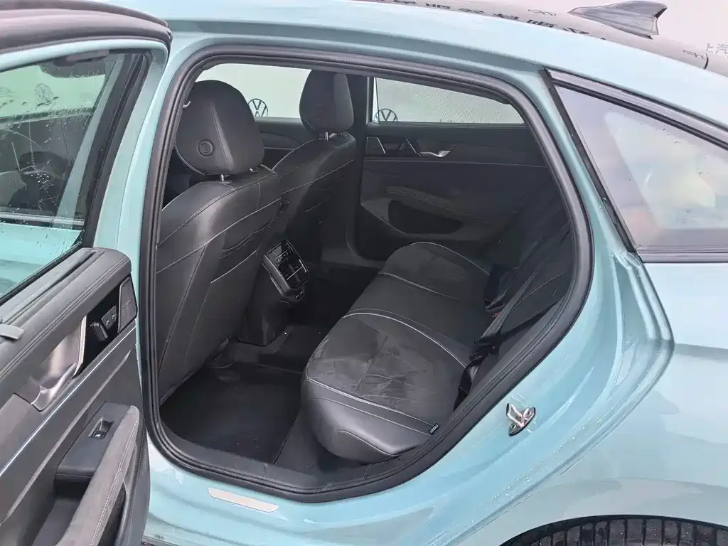 Volkswagen Passat 2024 из CN, фото 7