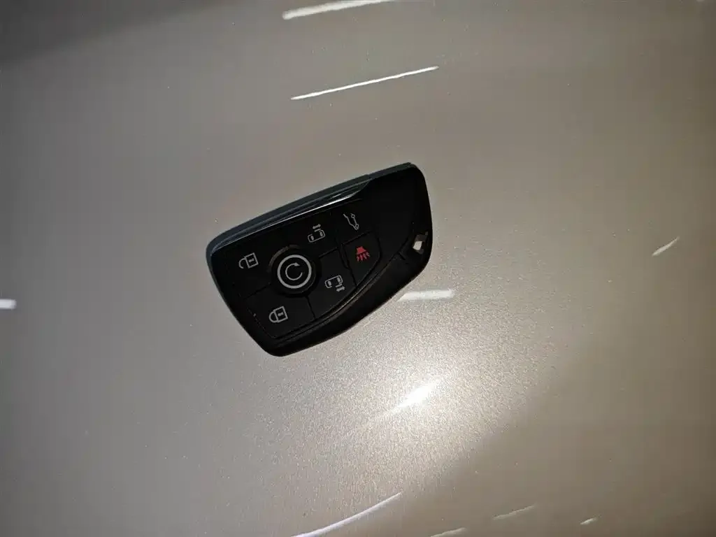 Buick GL8 2025 из CN, фото 9