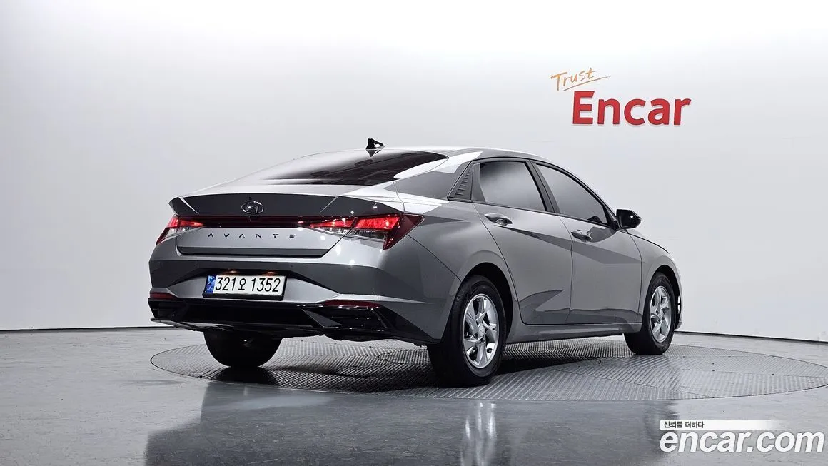 Hyundai AVANTE — фото 2