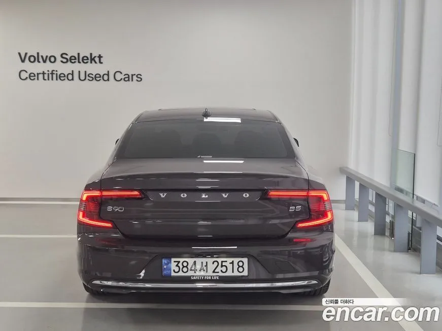 Volvo S90 2024 из KR, фото 4