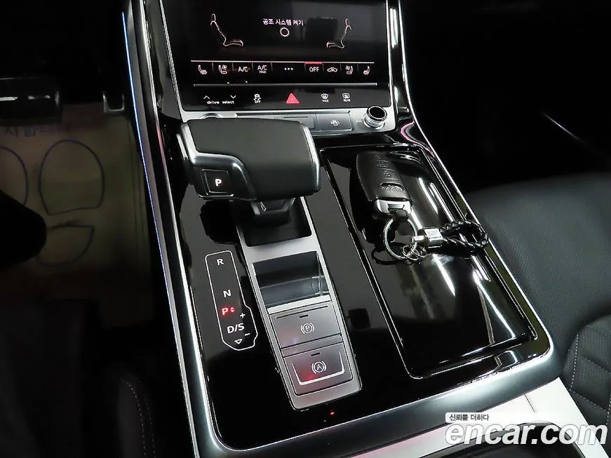 Audi Q7 2023 из KR, фото 9