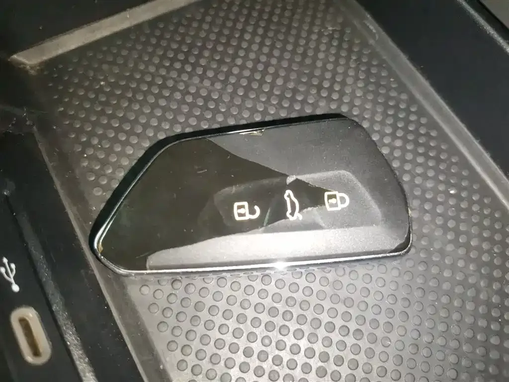 Volkswagen Tavendor 2023 из CN, фото 9