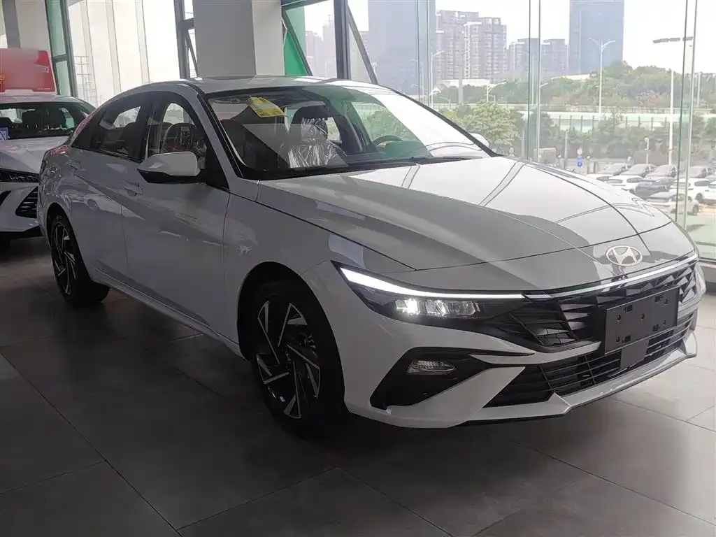 Hyundai Elantra 2025 из CN, фото 4