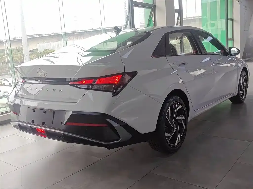 Hyundai Elantra 2025 из CN, фото 7
